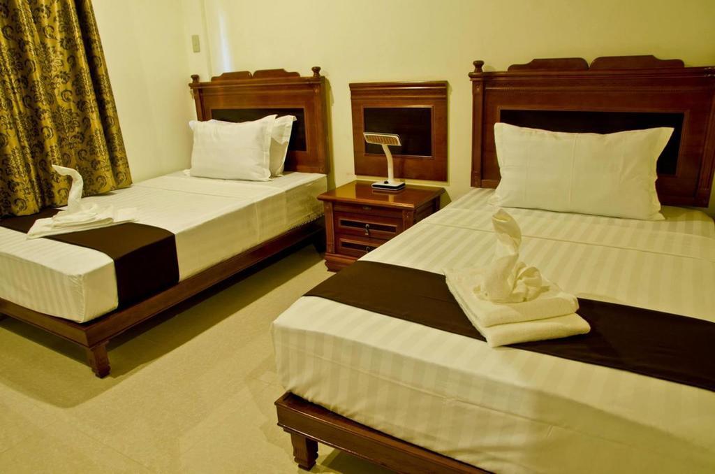 The Premiere Business Hotel Kalibo Phòng bức ảnh