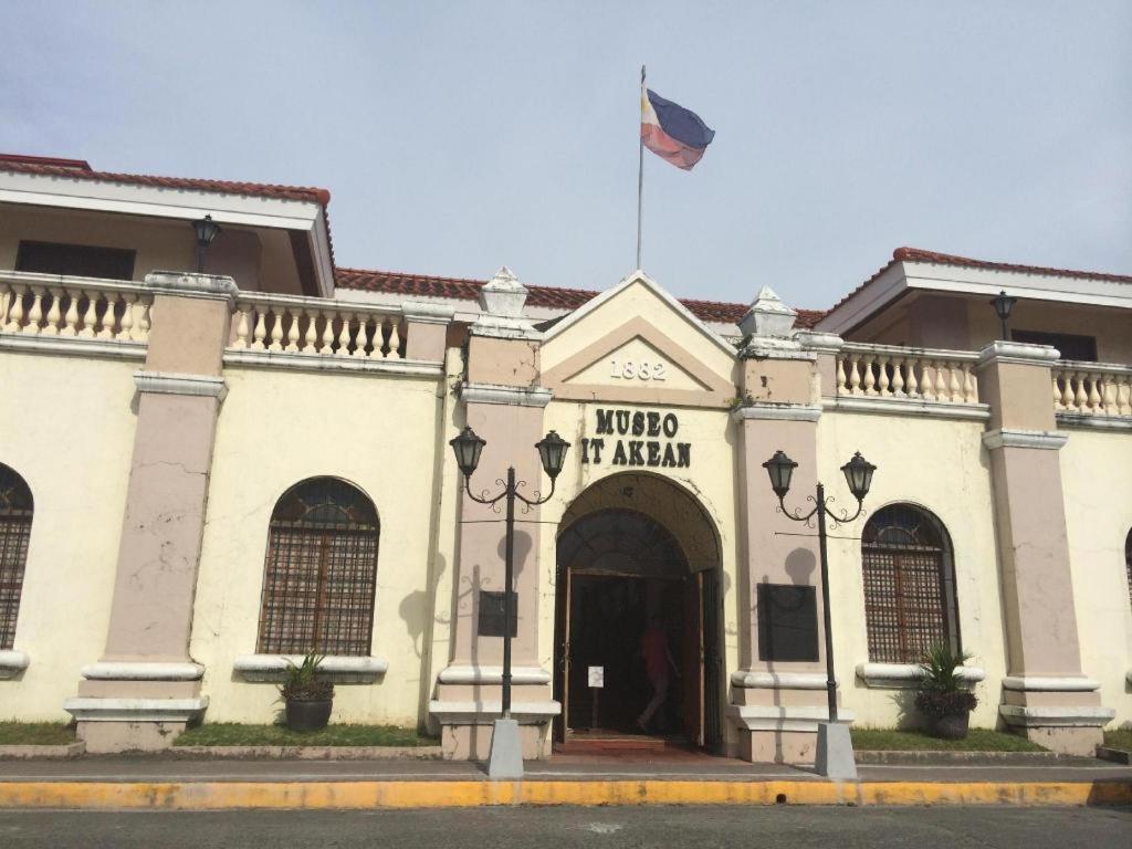 The Premiere Business Hotel Kalibo Ngoại thất bức ảnh