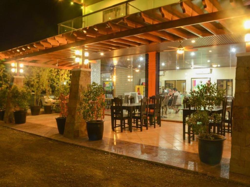 The Premiere Business Hotel Kalibo Ngoại thất bức ảnh