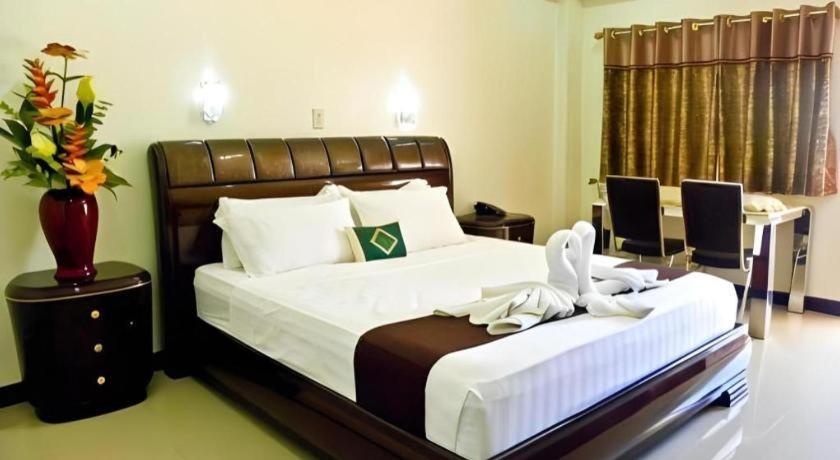 The Premiere Business Hotel Kalibo Ngoại thất bức ảnh