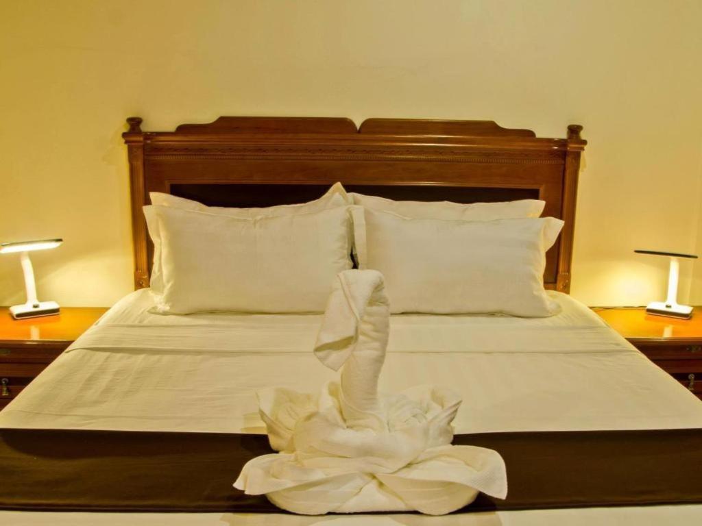 The Premiere Business Hotel Kalibo Ngoại thất bức ảnh