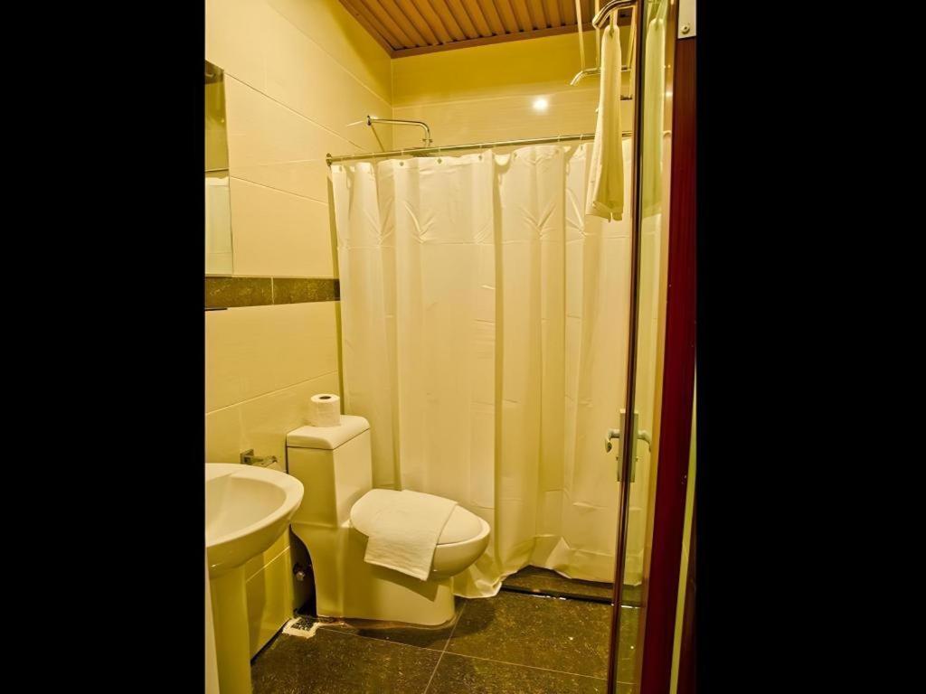 The Premiere Business Hotel Kalibo Ngoại thất bức ảnh