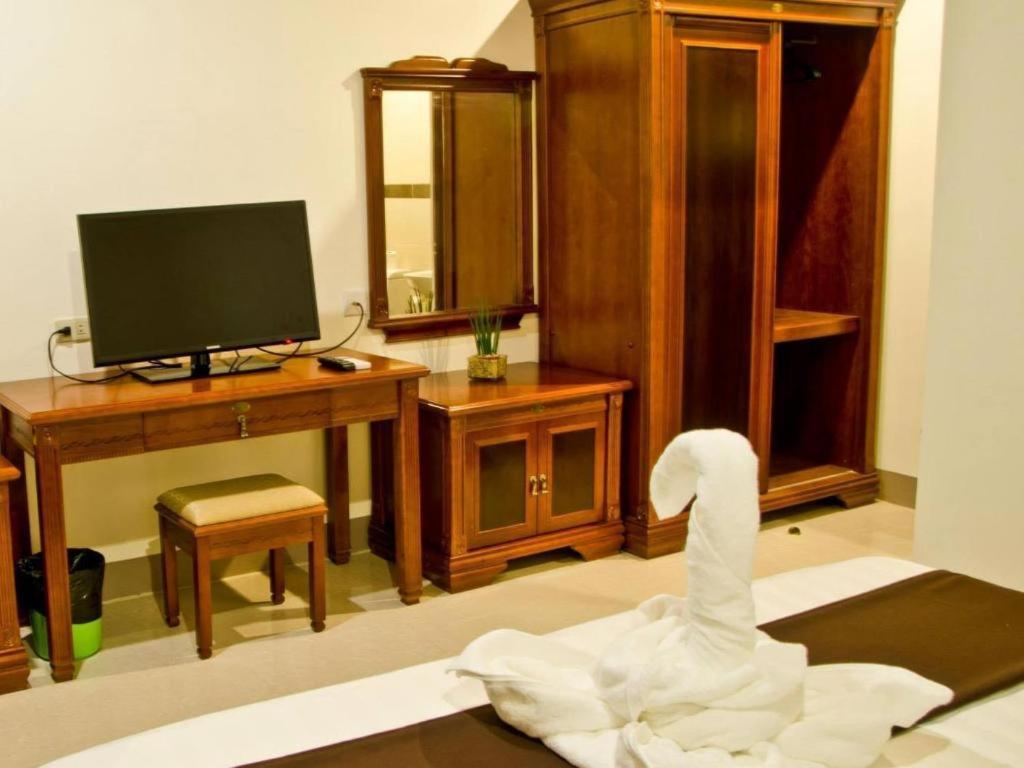 The Premiere Business Hotel Kalibo Ngoại thất bức ảnh