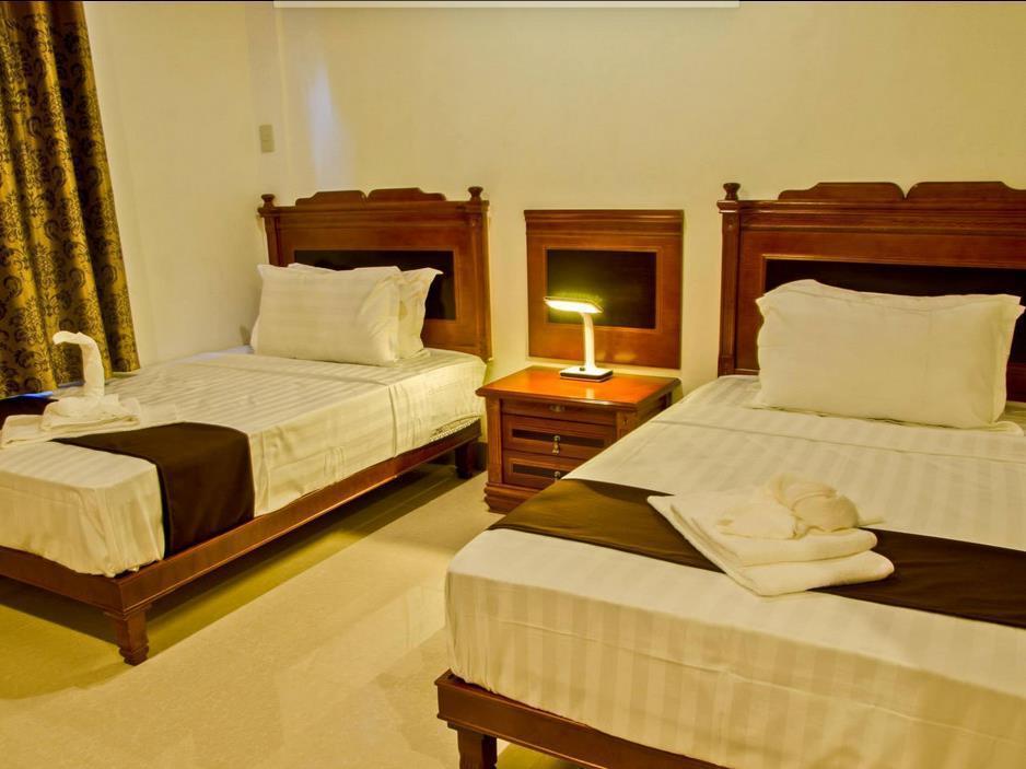 The Premiere Business Hotel Kalibo Ngoại thất bức ảnh